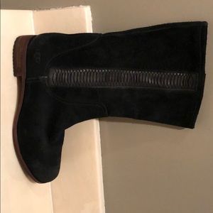 Ugg size 6 worn for a photo shoot